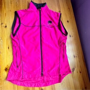Zero restriction golf outerwear M2 lightweight hot pink vest size small